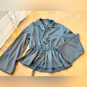 BNWOT Anthropologie Wide Long Sleeves Blue Top with V-Neck Collar